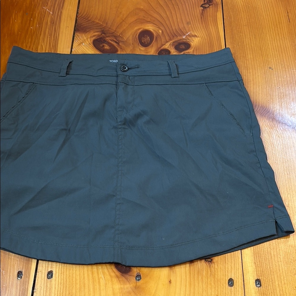 TOAD & CO 14 Dark Graphite Metrolite Skirt Lightweight